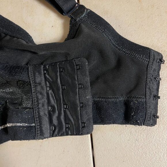 Cacique Lightly Lined Full Coverage Totally Lace Bra, size 42F - Picture 12 of 16